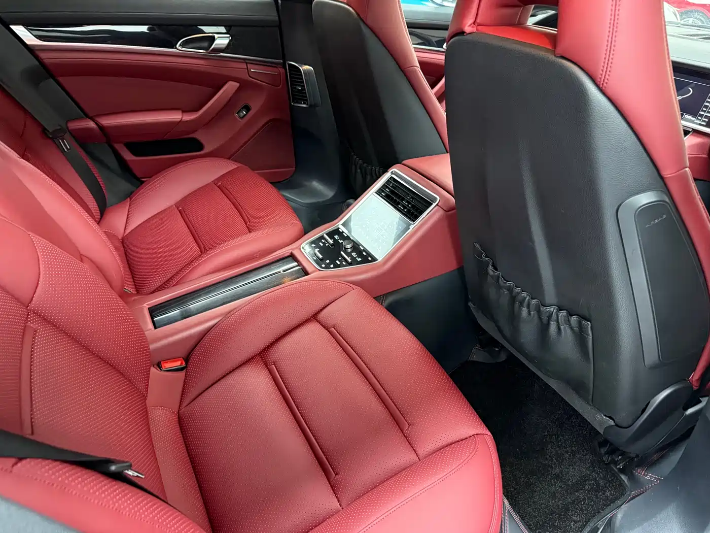 Porsche Panamera 2014 Panamera 3.0T фото 16