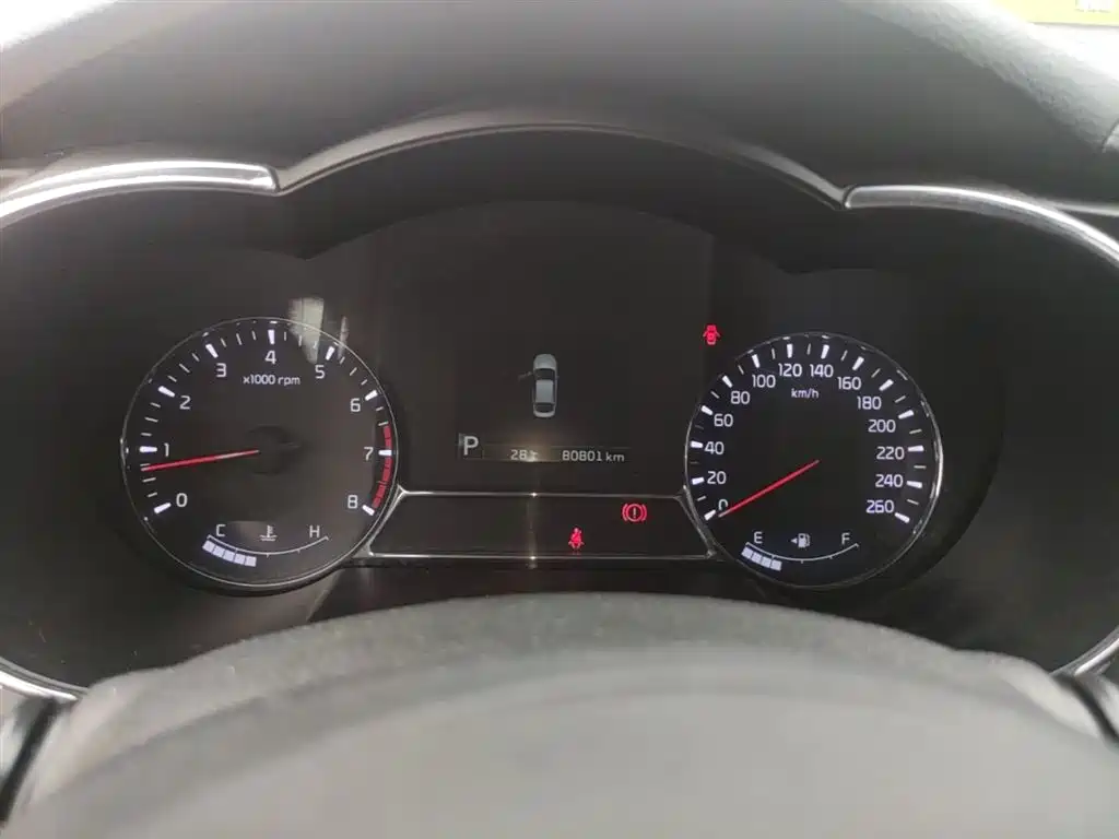 Kia K5 2015 2.0L Automatic LUX фото 12
