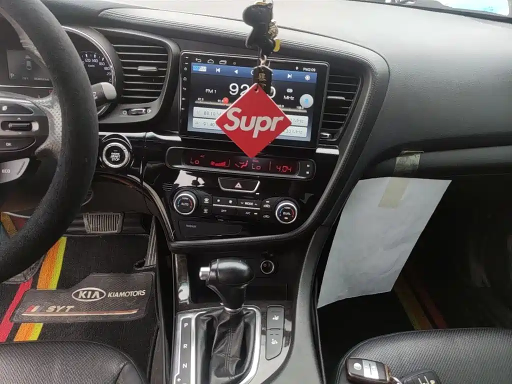Kia K5 2015 2.0L Automatic LUX фото 13