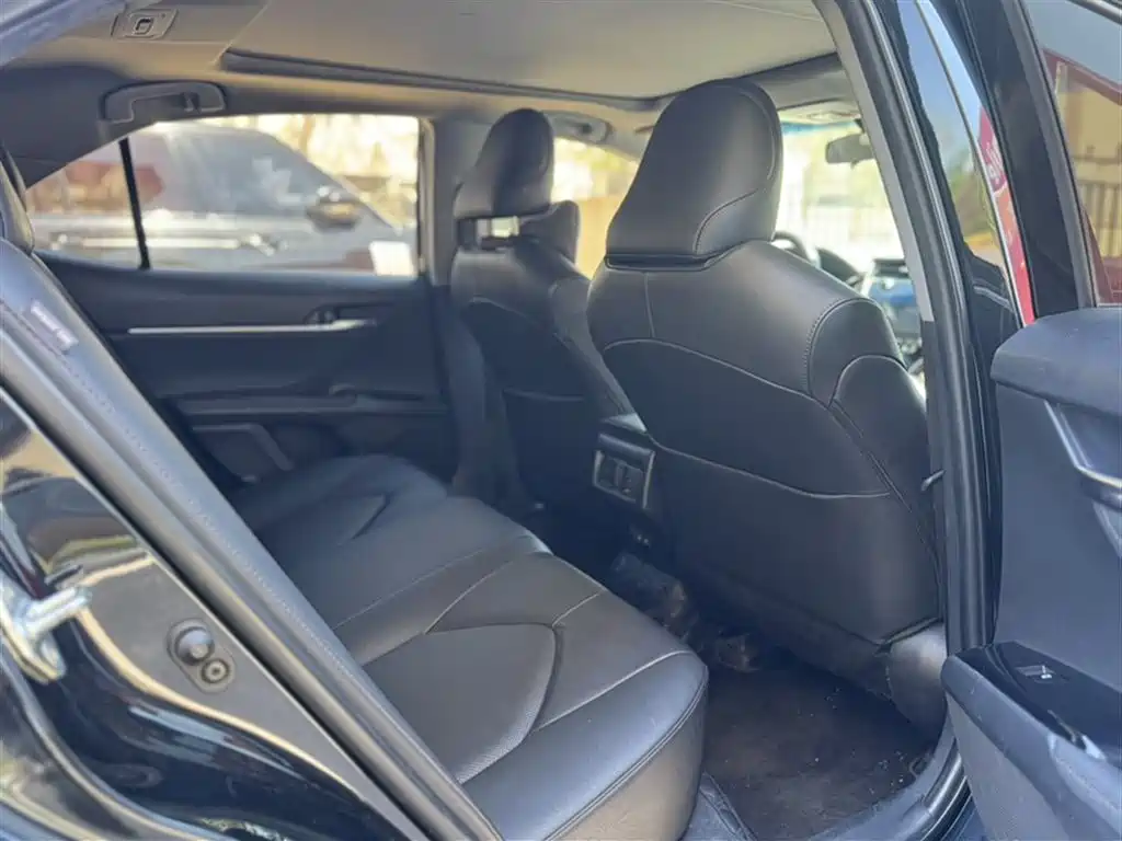 Toyota Camry 2019 2.5G Luxury Edition China VI фото 2