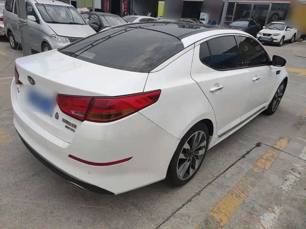 Kia K5 2015 2.0L Automatic LUX фото 7