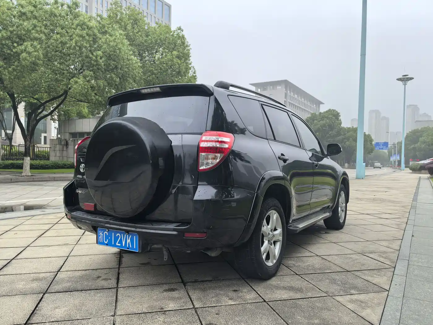 Toyota RAV4 Rongfang 2012 Styling Edition 2.0L Automatic 4WD фото 16