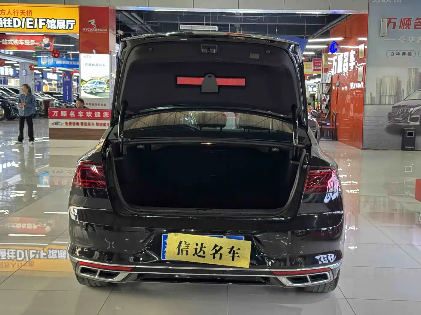Volkswagen Magotan 2023 Model 2 Million Commemorative Edition 330TSI DSG Luxury фото 17