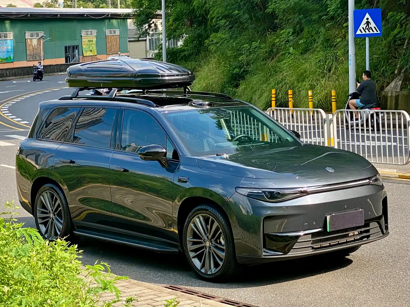 Leapmotor C16 2025 2026 Model Year EREV 280 LiDAR Premium Edition 6-Seater