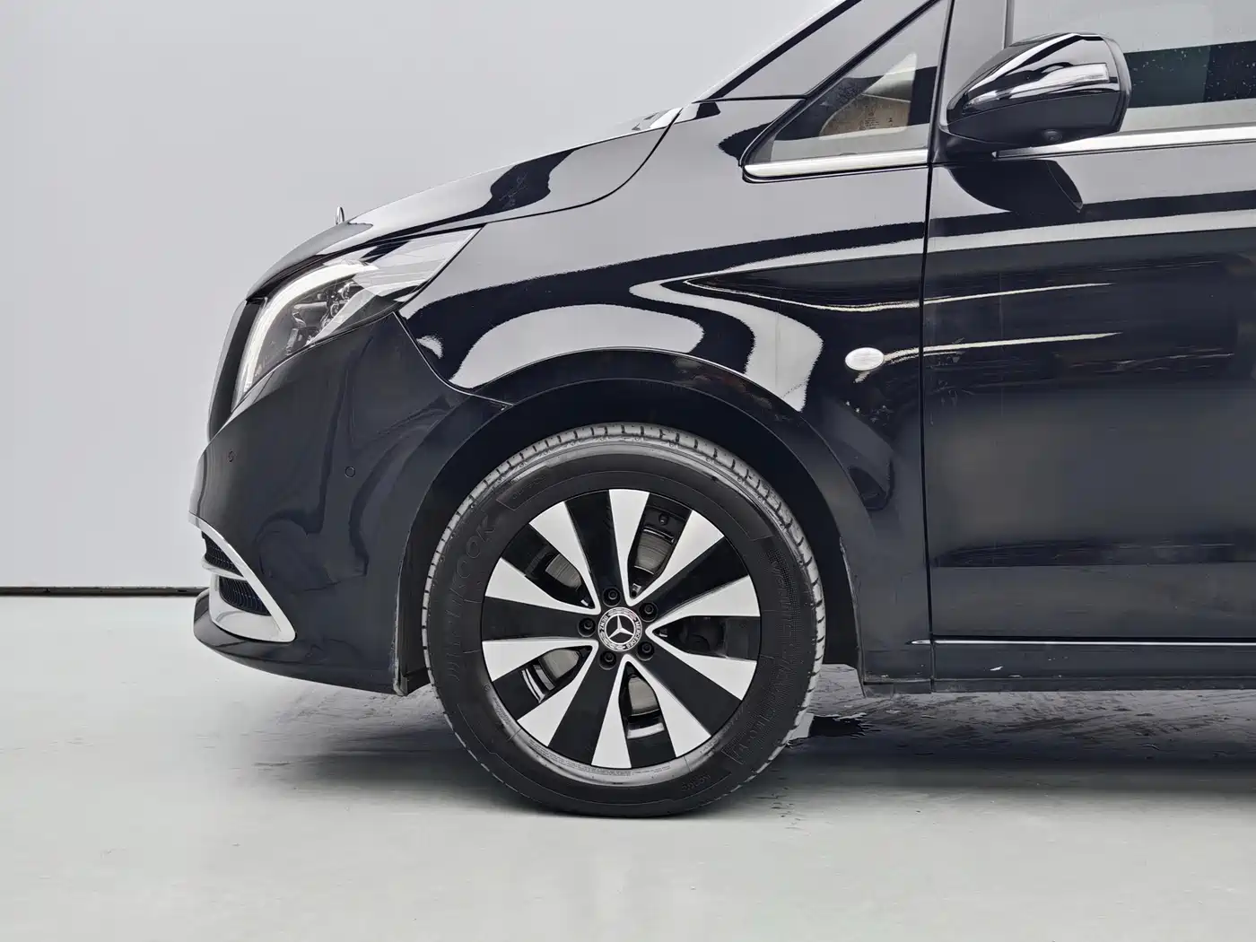 Mercedes-Benz Vito 2023 2.0T Elite 7-Seater фото 6