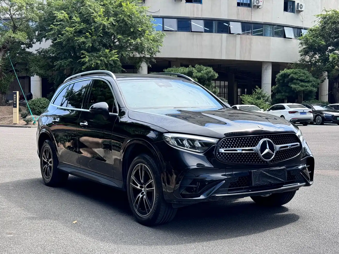 Фото 3 - Mercedes-Benz GLC