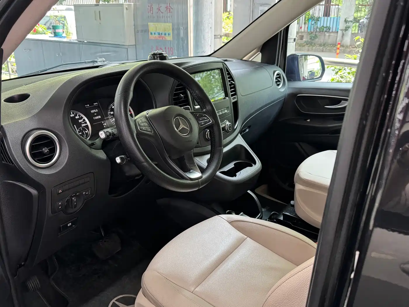 Mercedes-Benz Vito 2018 2.0T Business Edition China VI фото 7