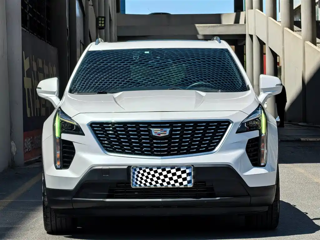 Cadillac XT4 2022 28T FWD Style фото 2