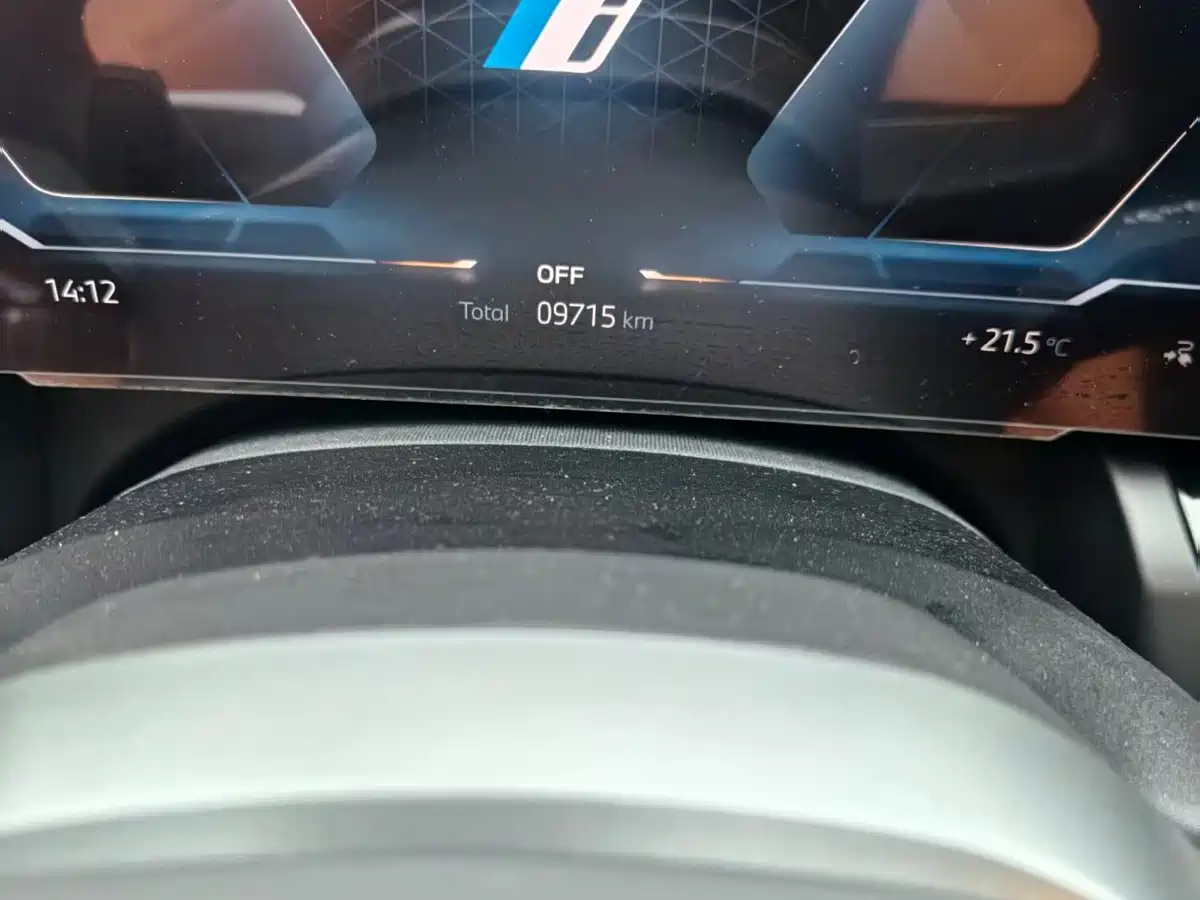 Фото 8 - BMW i5