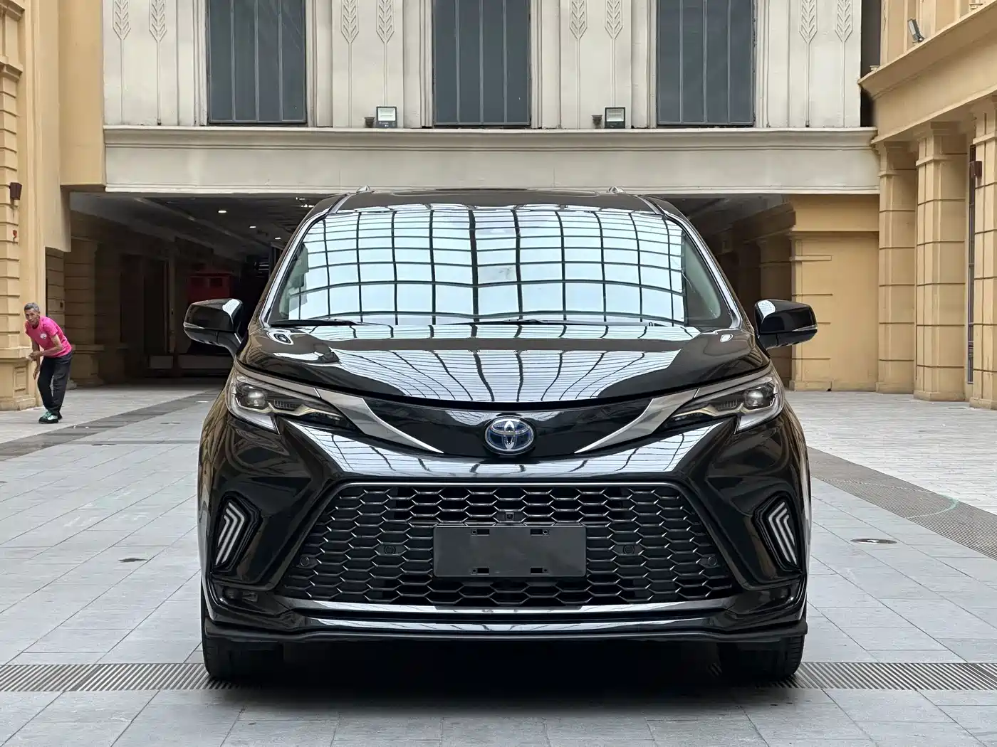 Toyota Granvia 2023 2023 2.5L Hybrid Prestige PLUS Edition