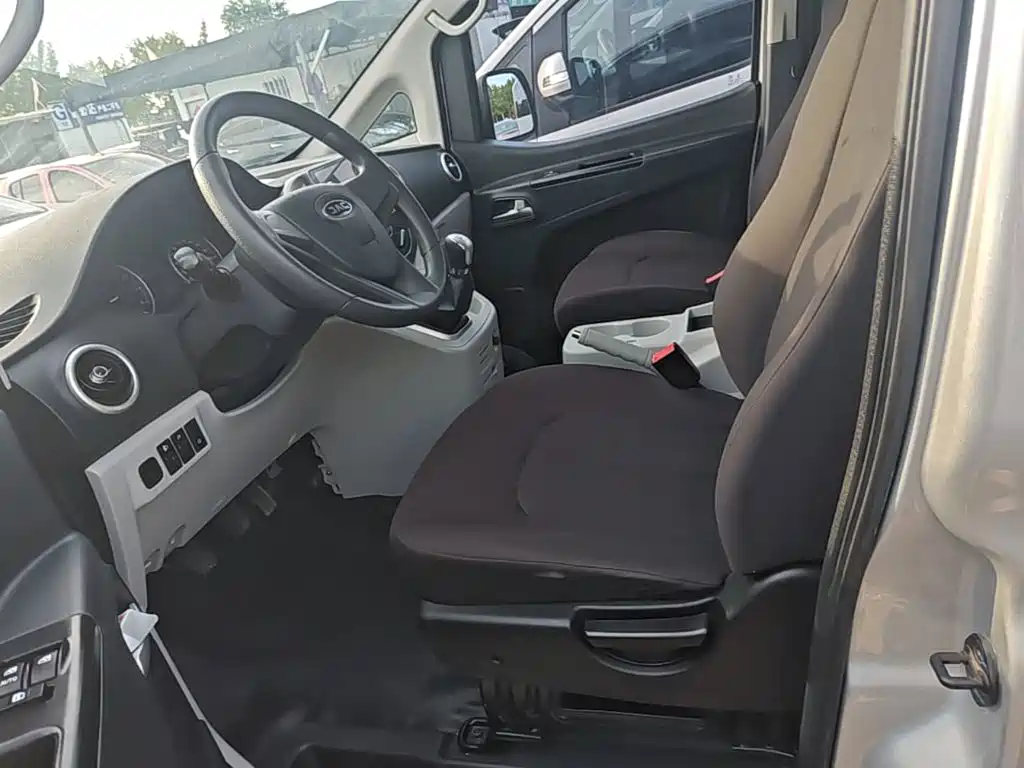 JAC Refine M3 2023 2023 PLUS 1.5T Classic 5/7-seater