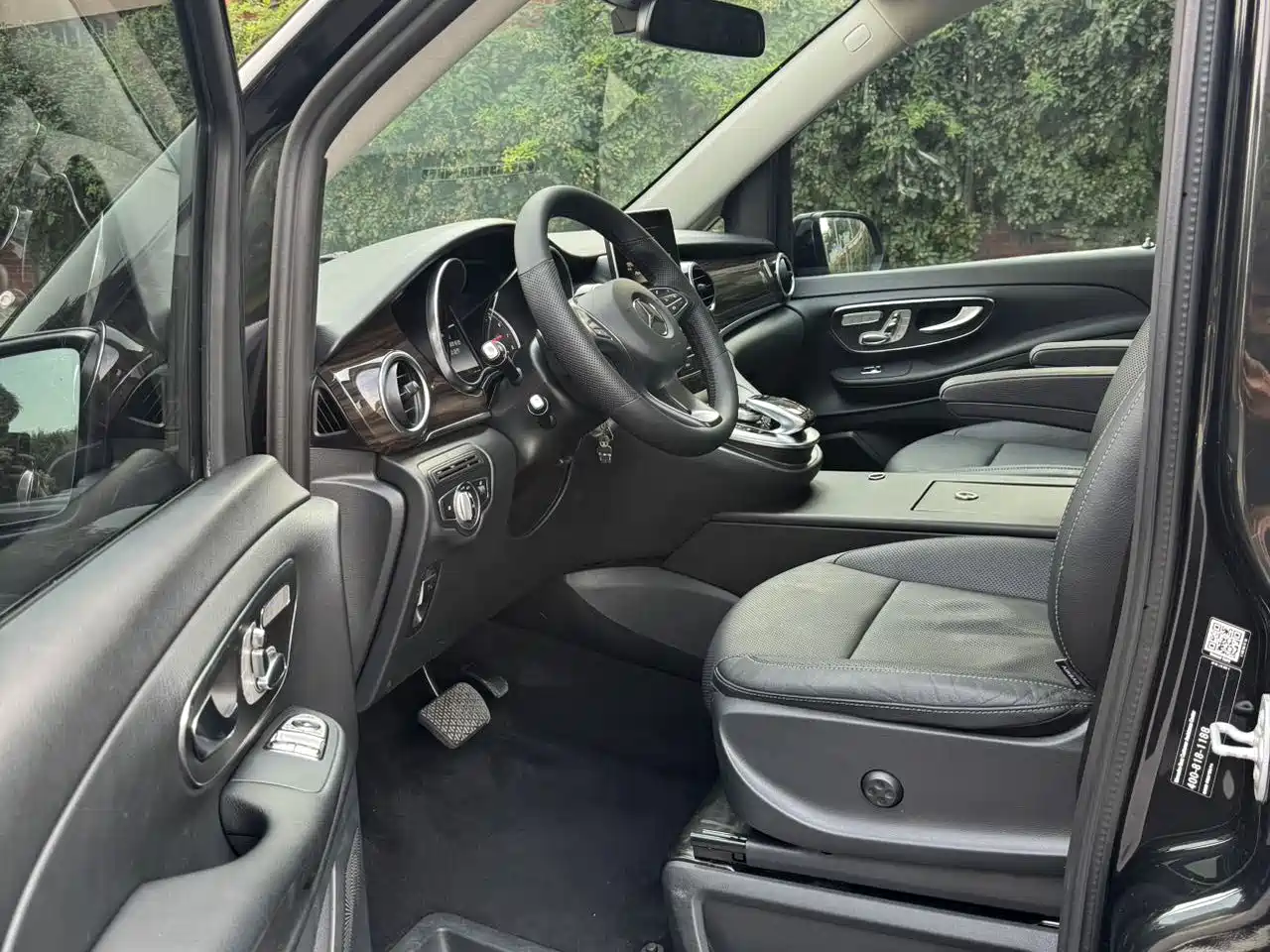 Mercedes-Benz V-Class 2018 2017 Model V 260 Pilot Edition
