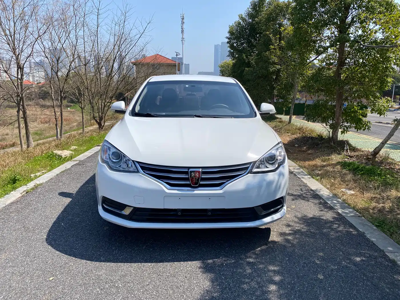 Photo 2 - Roewe 360