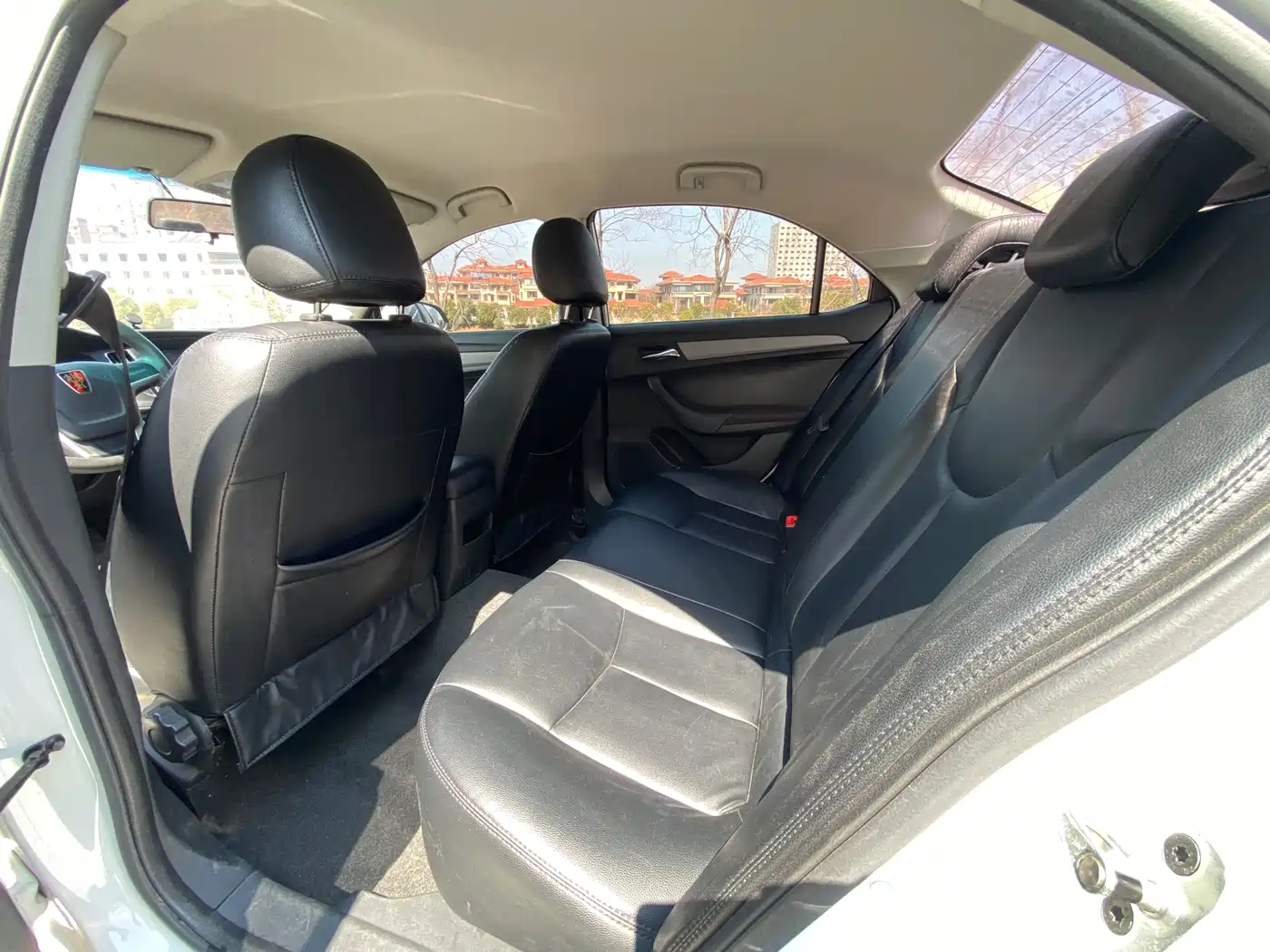 Photo 11 - Roewe 360