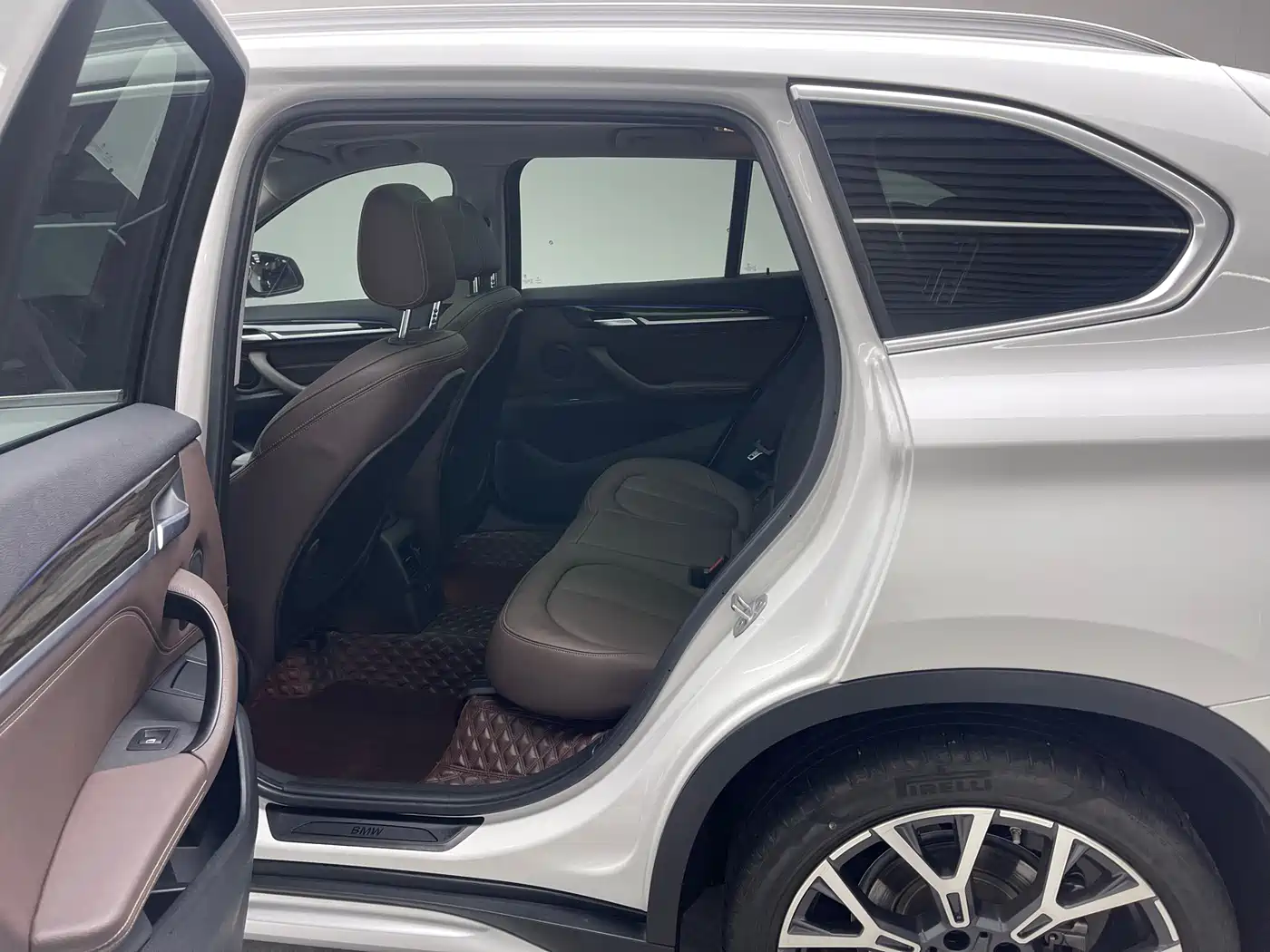 BMW X1 2020 xDrive25Li Premium Edition фото 17