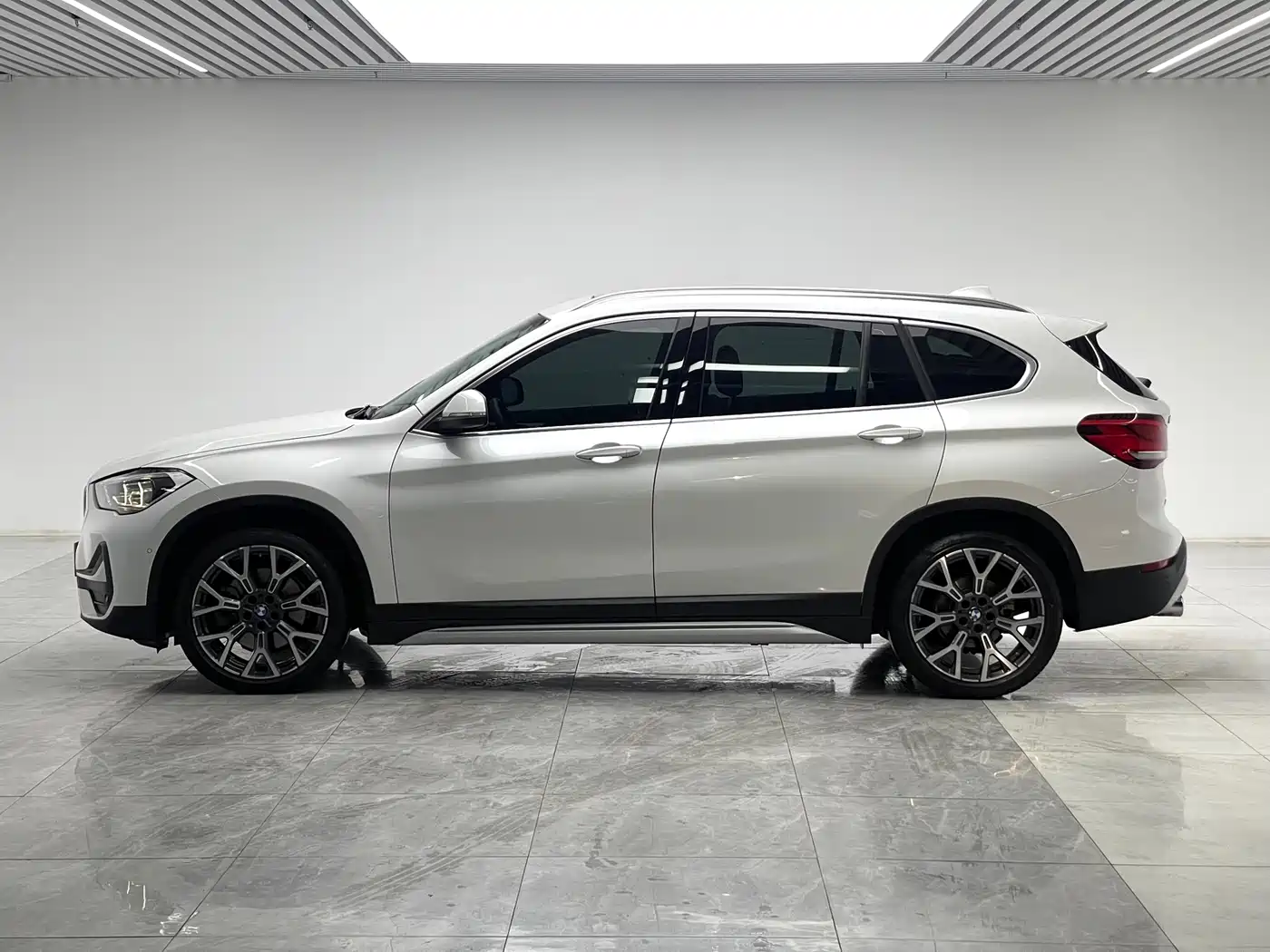 BMW X1 2020 xDrive25Li Premium Edition фото 7
