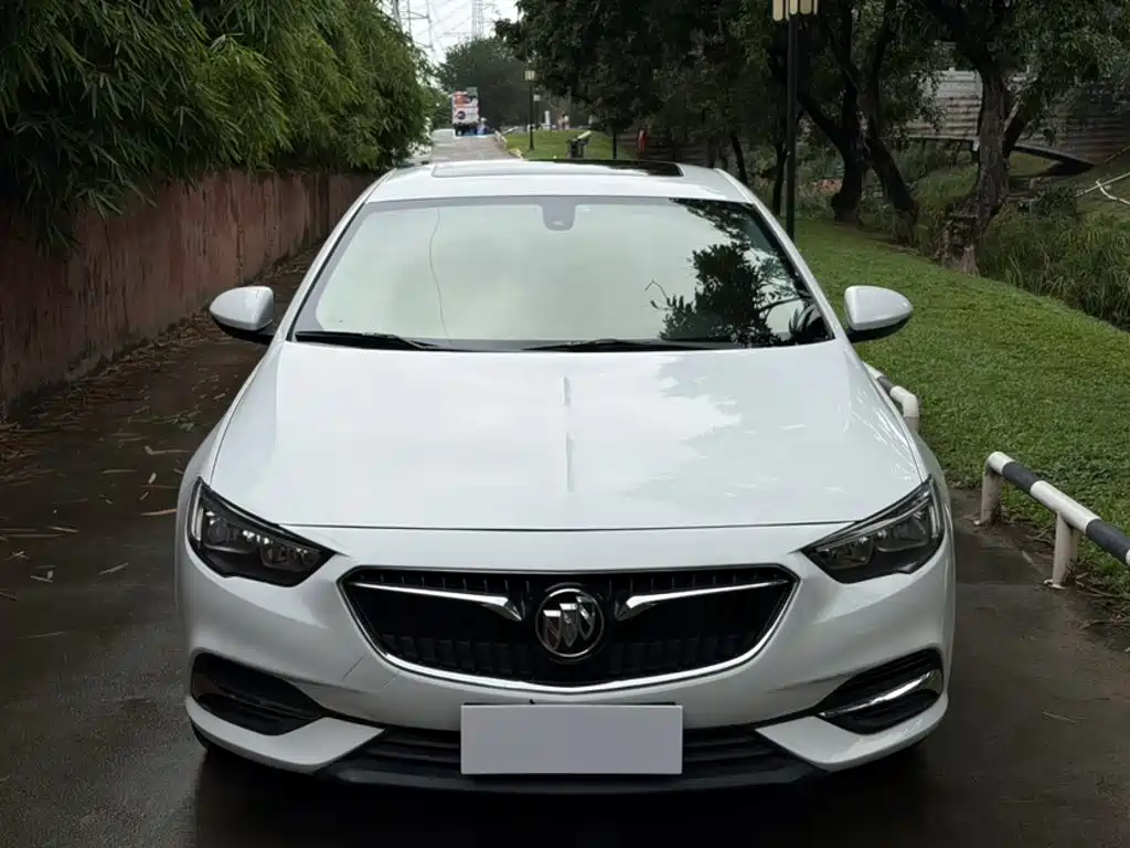 Фото 15 - Buick Regal