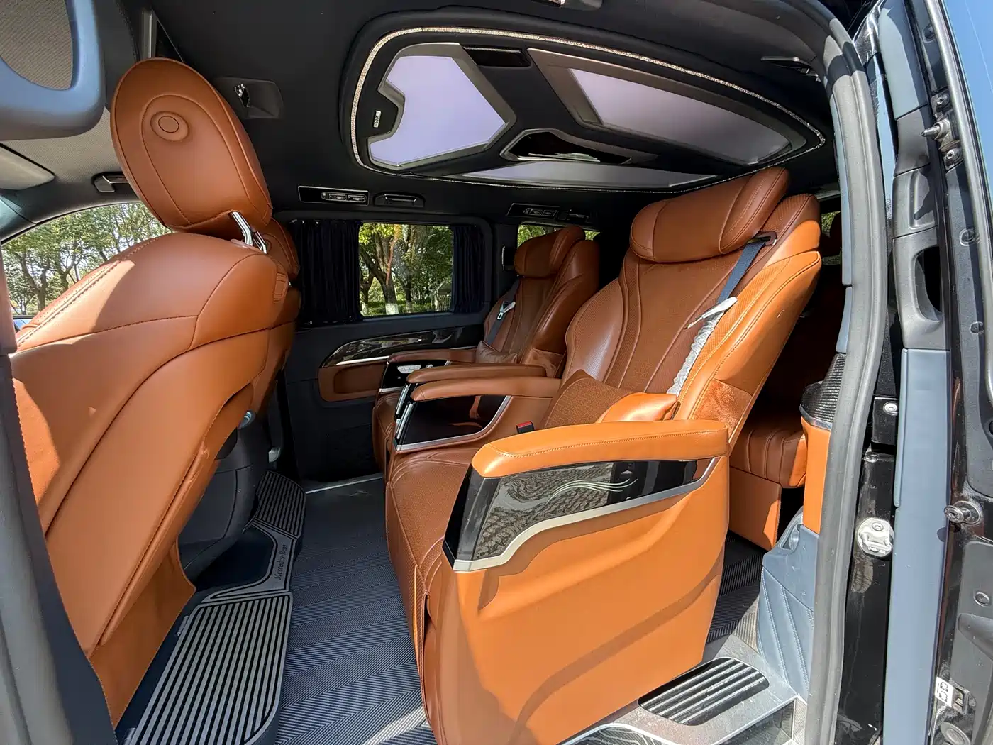 MERCEDES-BENZ V CLASS