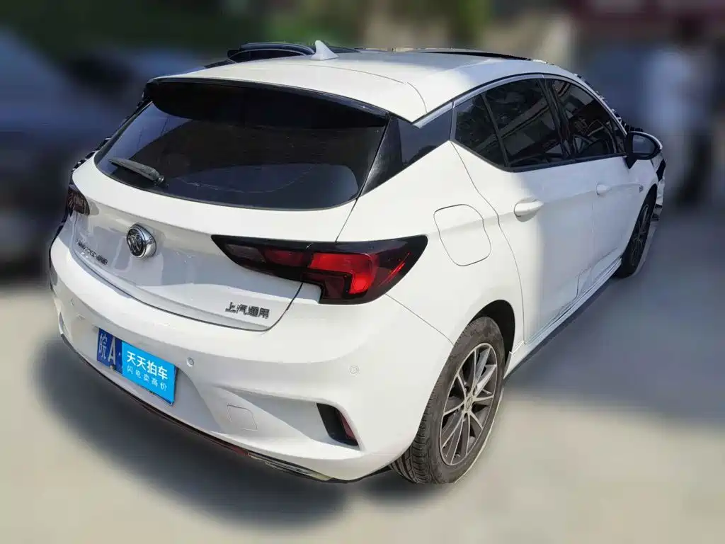 Фото 2 - Buick Verano
