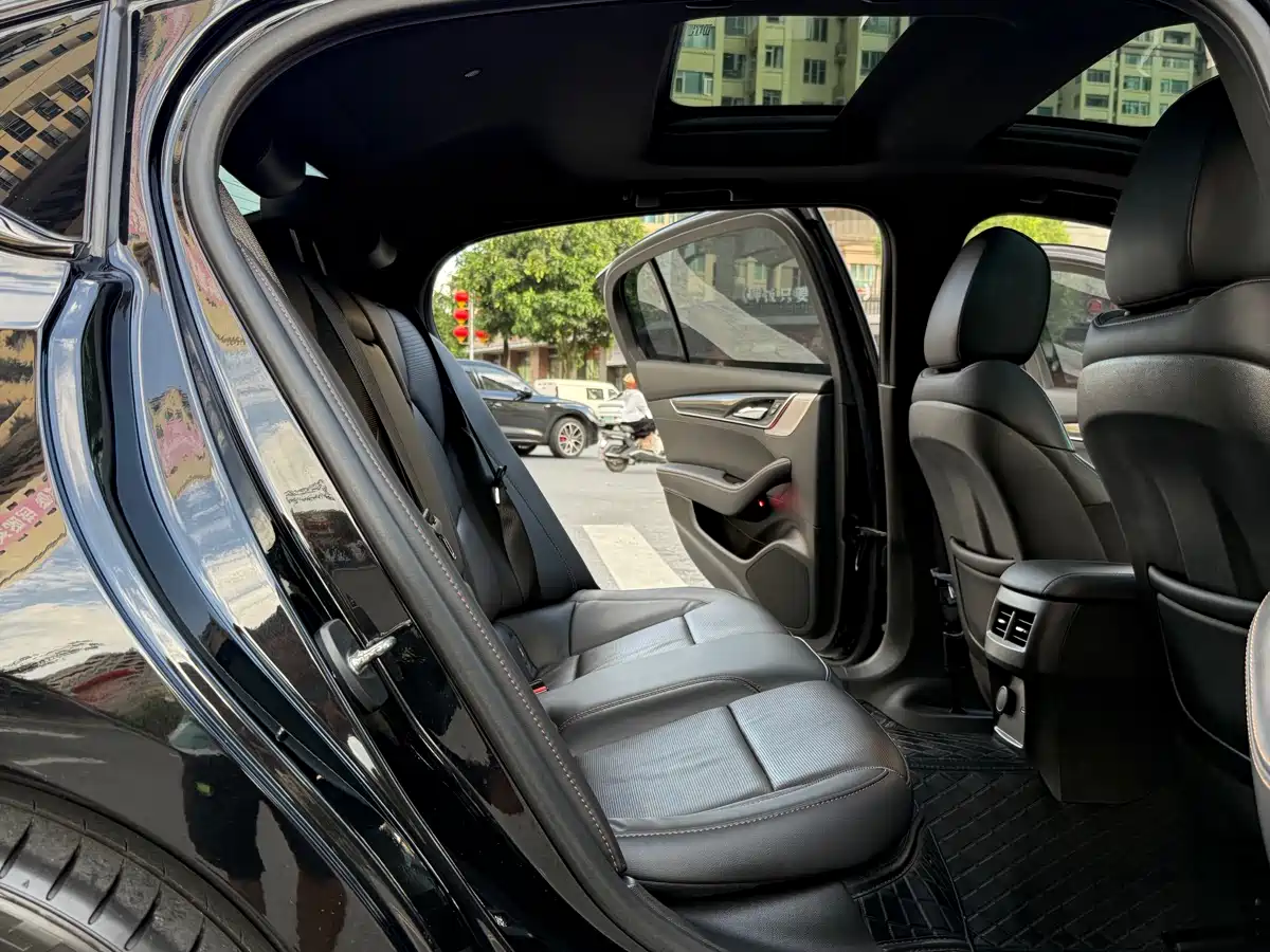 Cadillac CT5 2023 28T Platinum Style фото 23