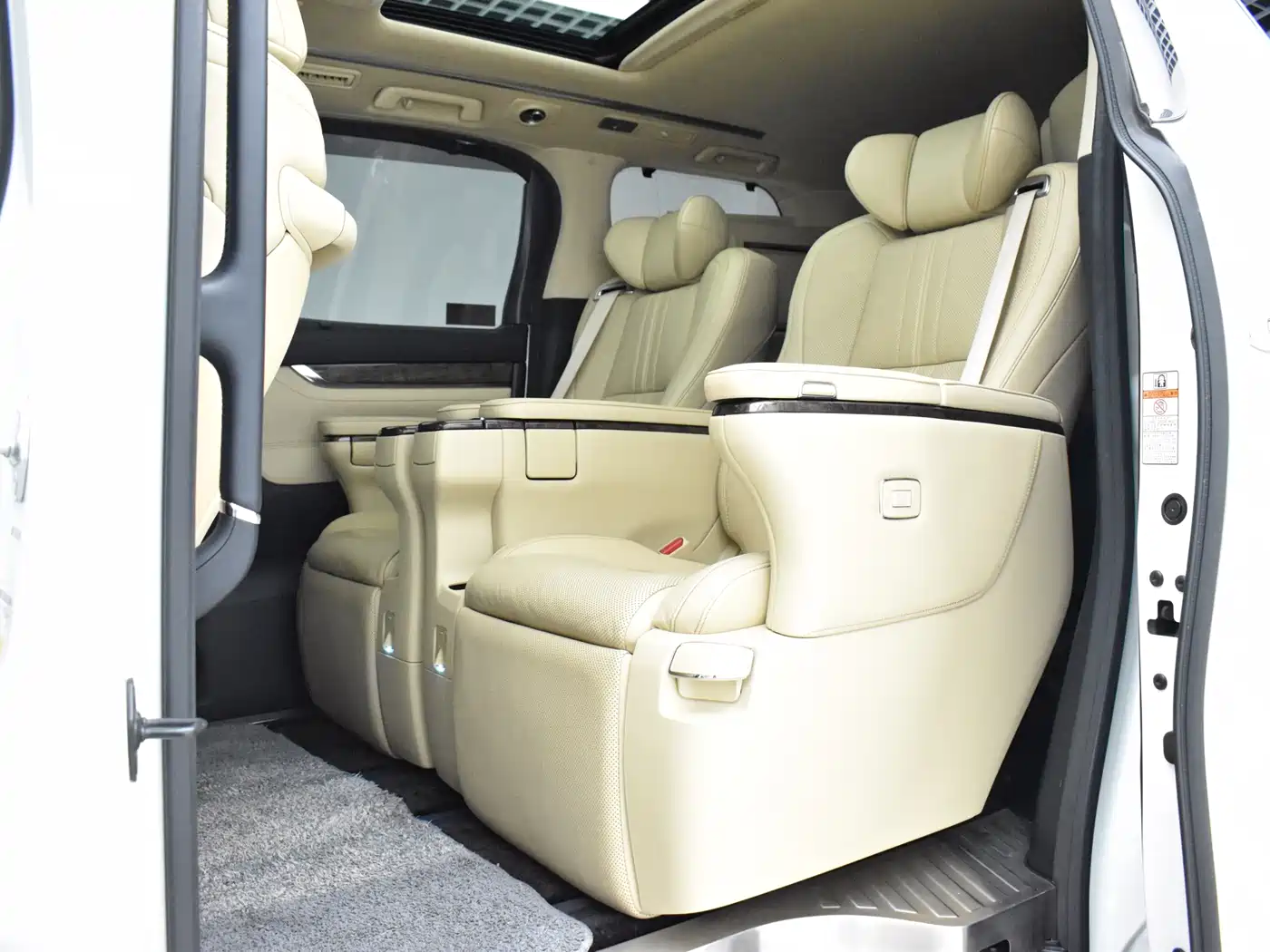 Toyota Alphard 2018 3.5L Premium фото 15