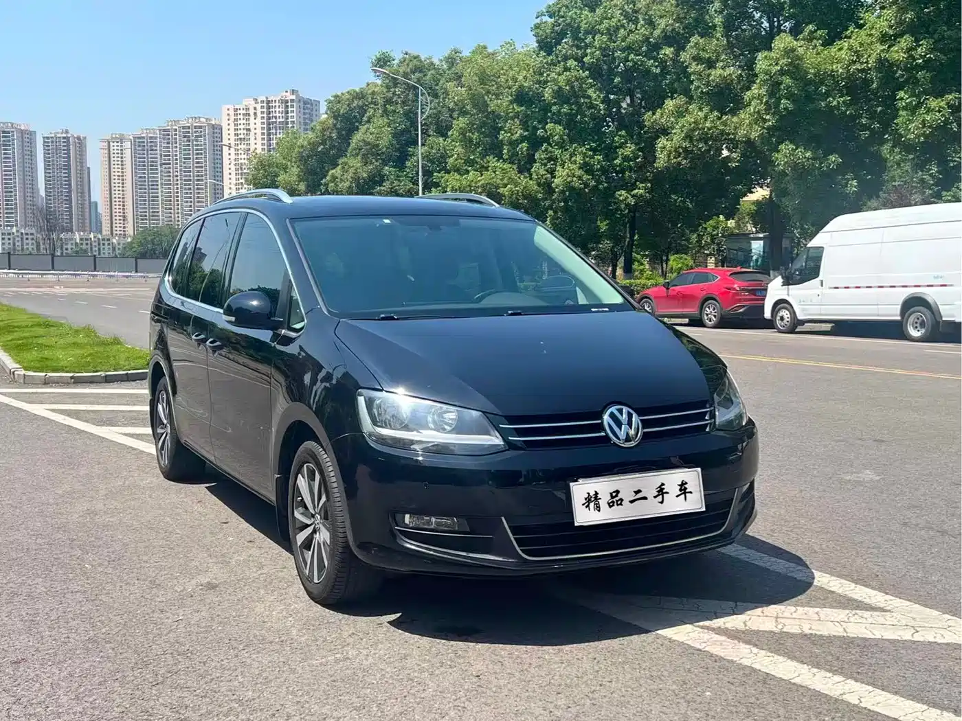 Volkswagen Sharan 2018 380TSI Premium 7-Seater фото 3