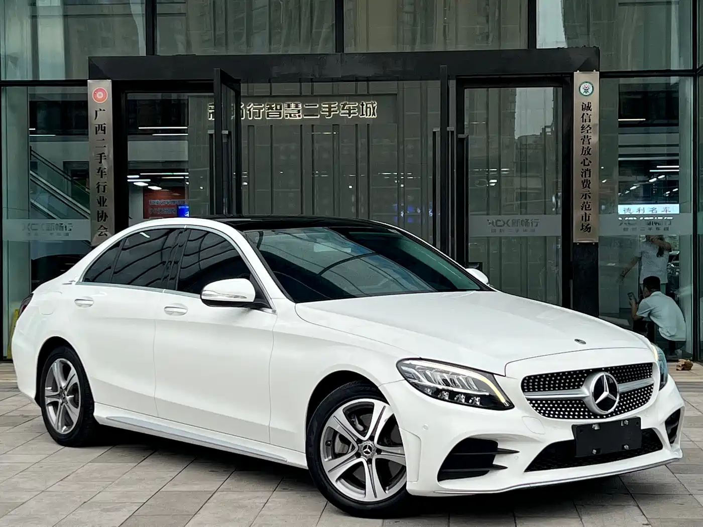 Mercedes-Benz C-Class 2019 Facelift C 260 L Sport фото 3