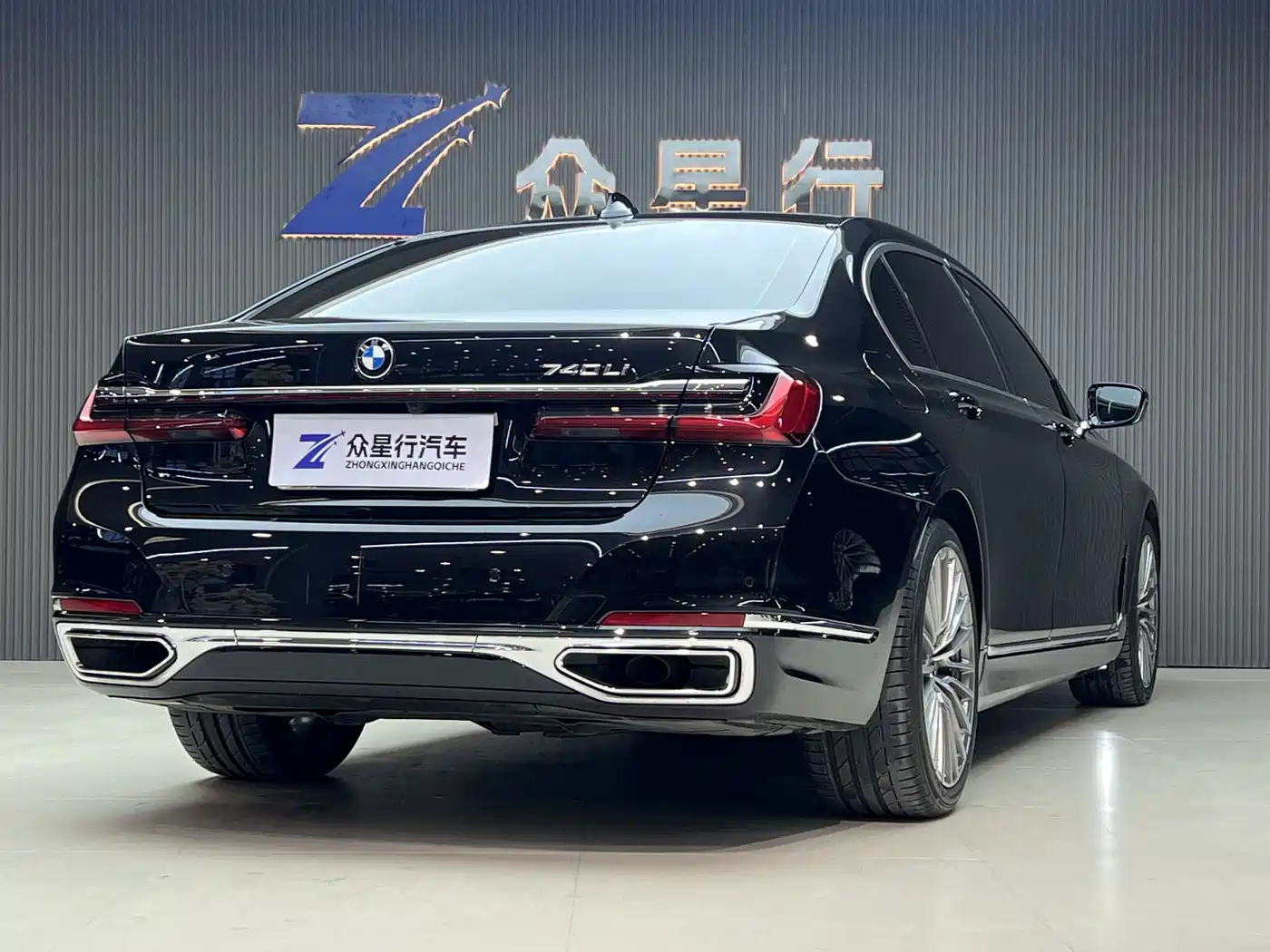BMW 7 Series 2019 740Li Premium Luxury Package фото 2