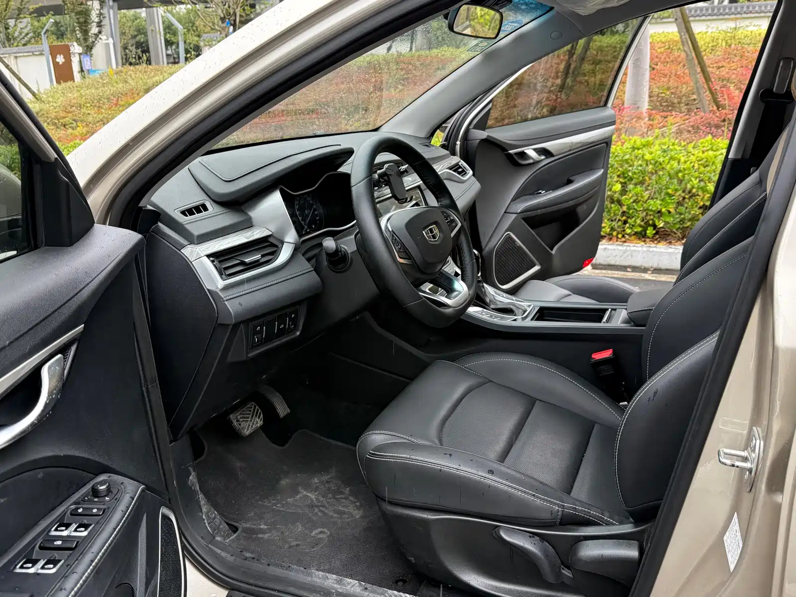 Photo 8 - Geely Emgrand