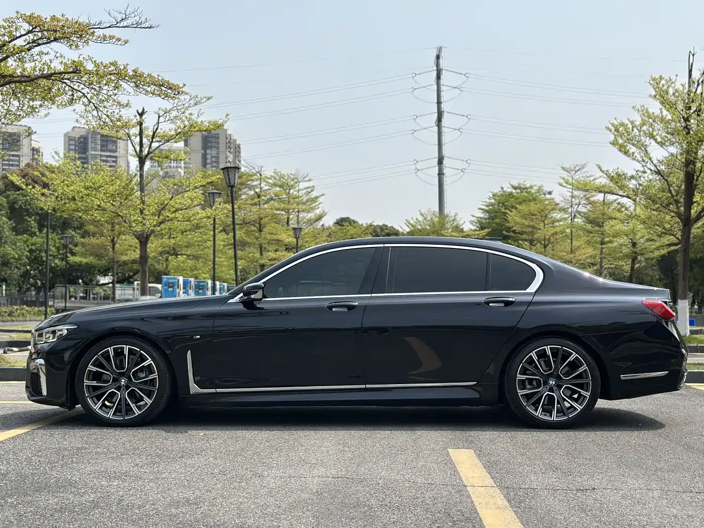 BMW 7 SERIES