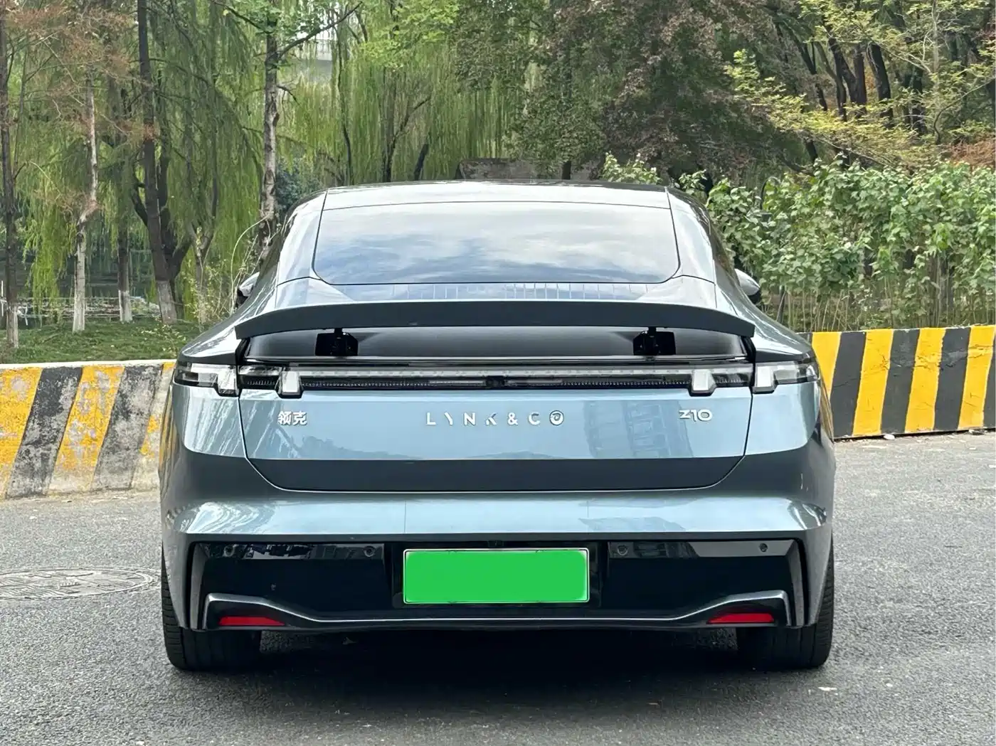 LYNK Z10