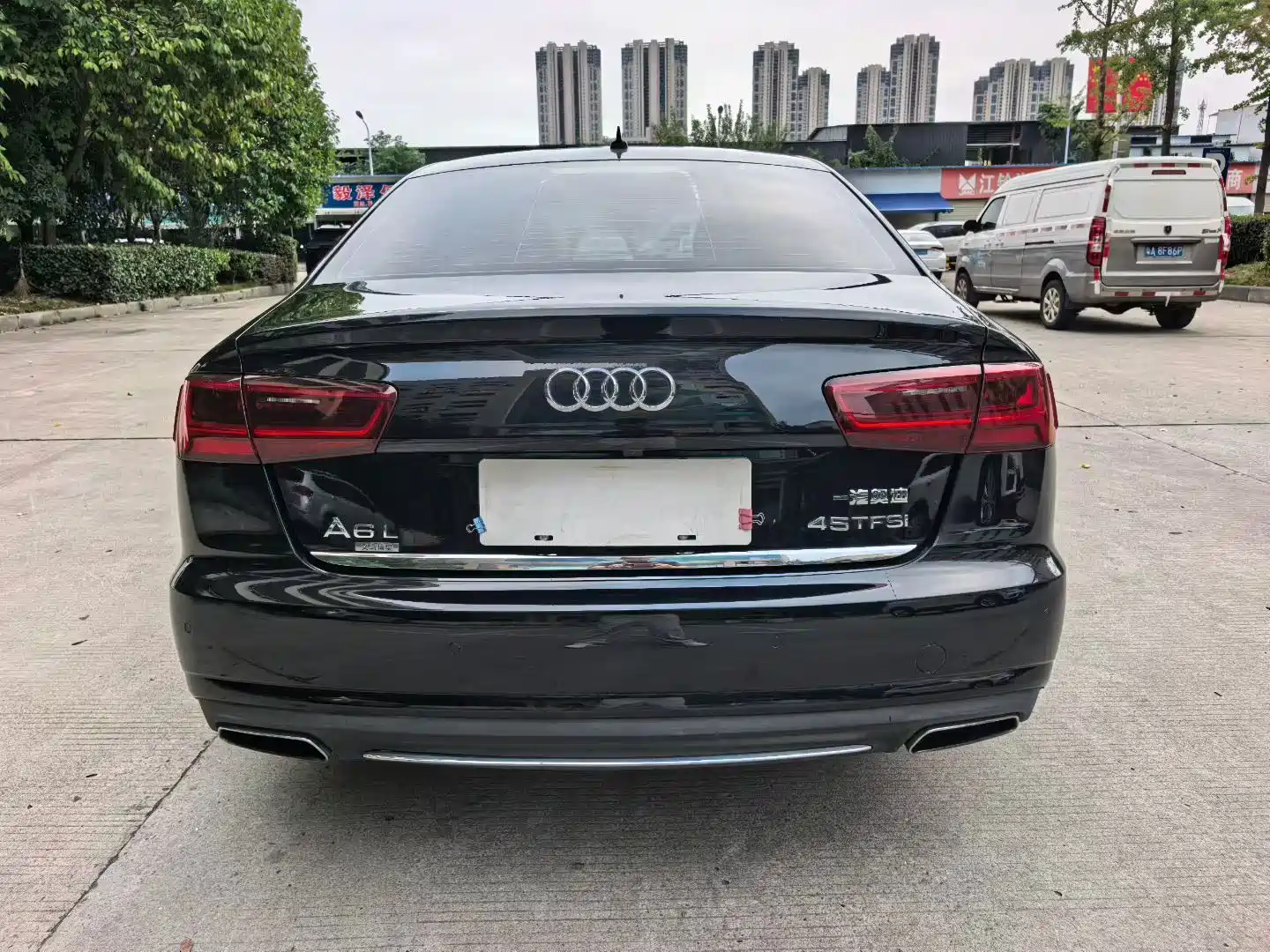 Фото 8 - Audi A6L