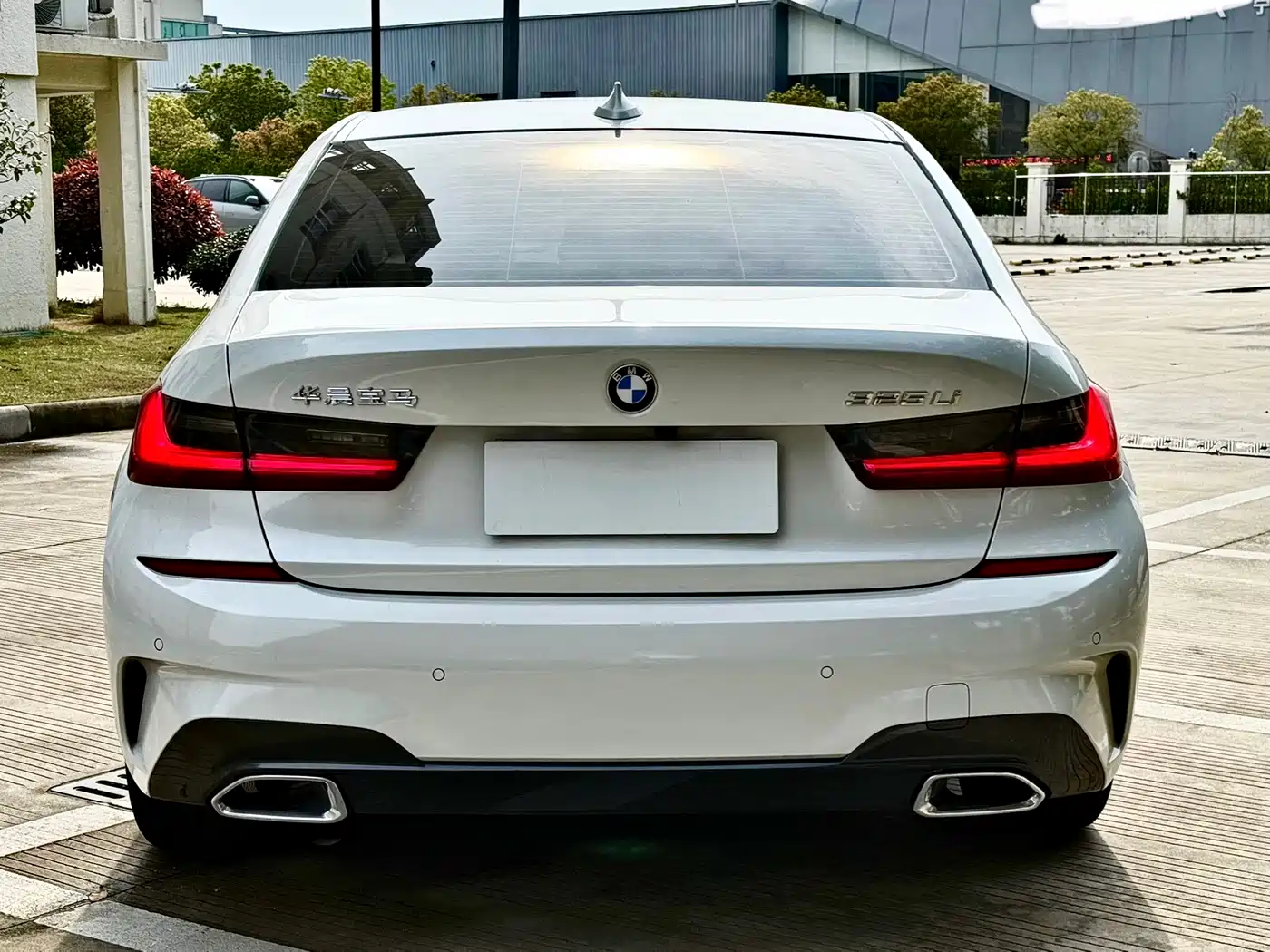BMW 3 Series 2021 325Li M Sport Package фото 13