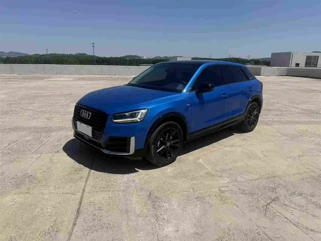 Audi Q2L 2020 35 TFSI Progressive Dynamic Model