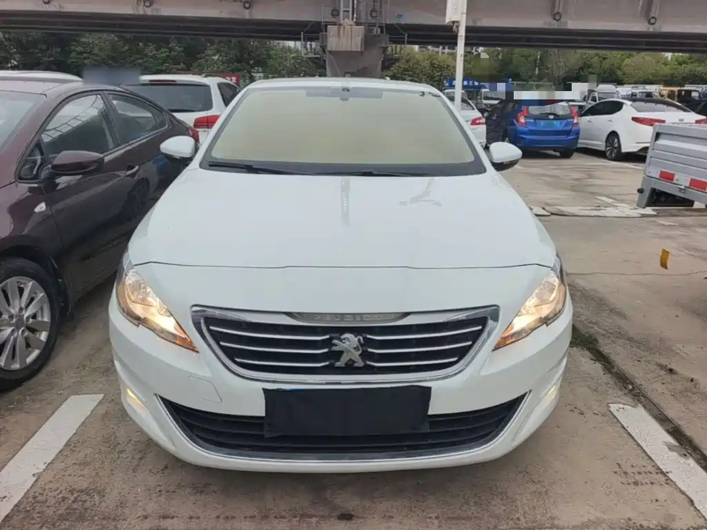صورة 3 - Peugeot 408