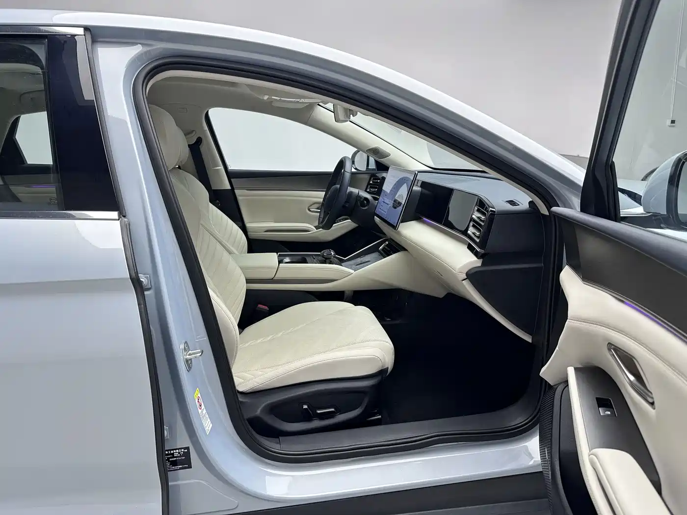 BYD Qin L 2024 2024 DM-i 120KM Excellence Model