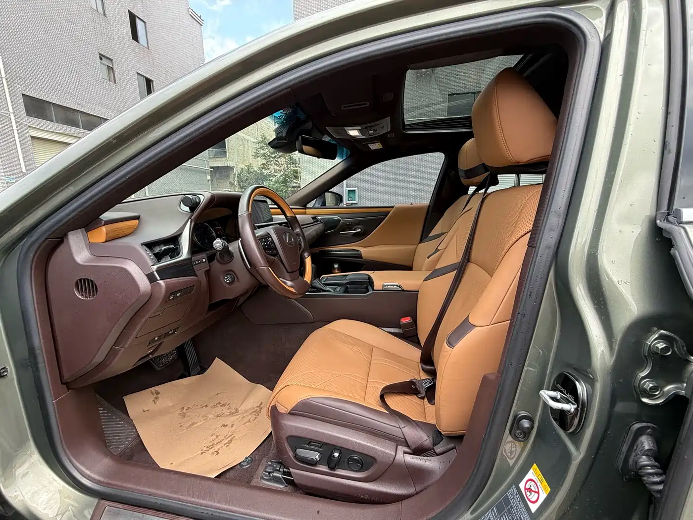 Lexus ES 2018 300h Executive Edition China V фото 4