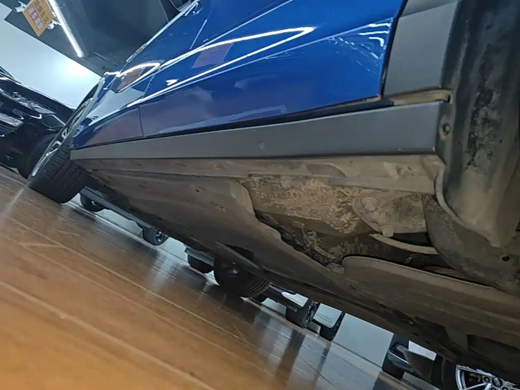 Фото 22 - Volkswagen T-ROC