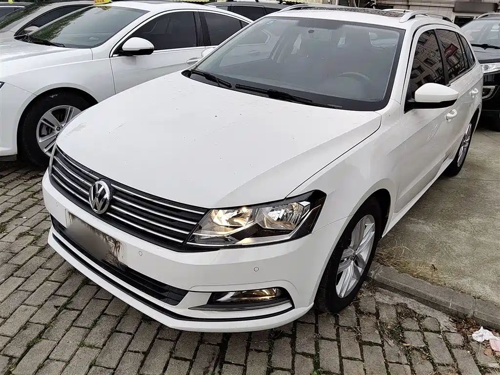 Volkswagen Lavida Tour 2017 230TSI DSG Comfort Edition фото 2