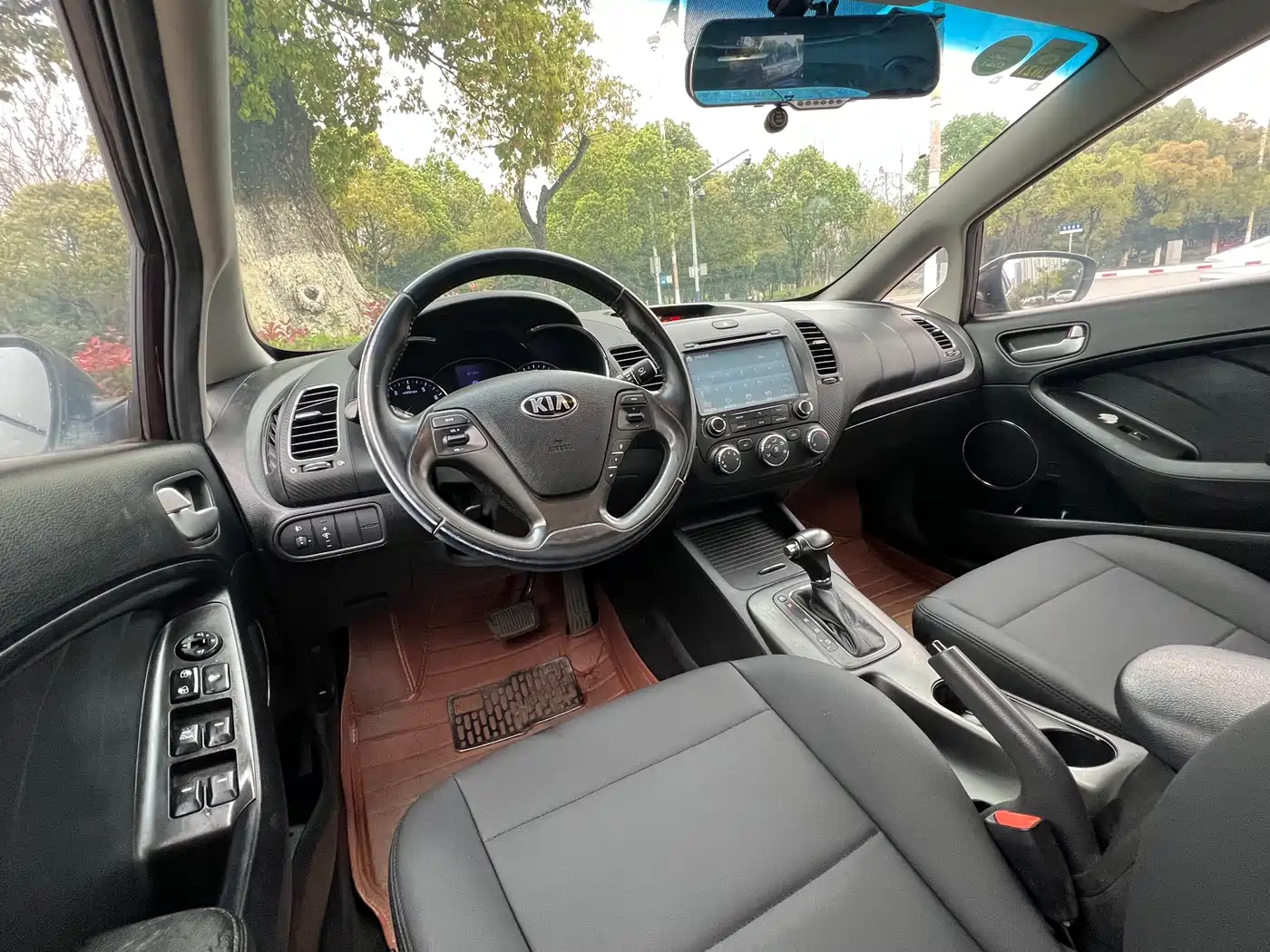 Kia K3 2013 1.6L Automatic GLS фото 8