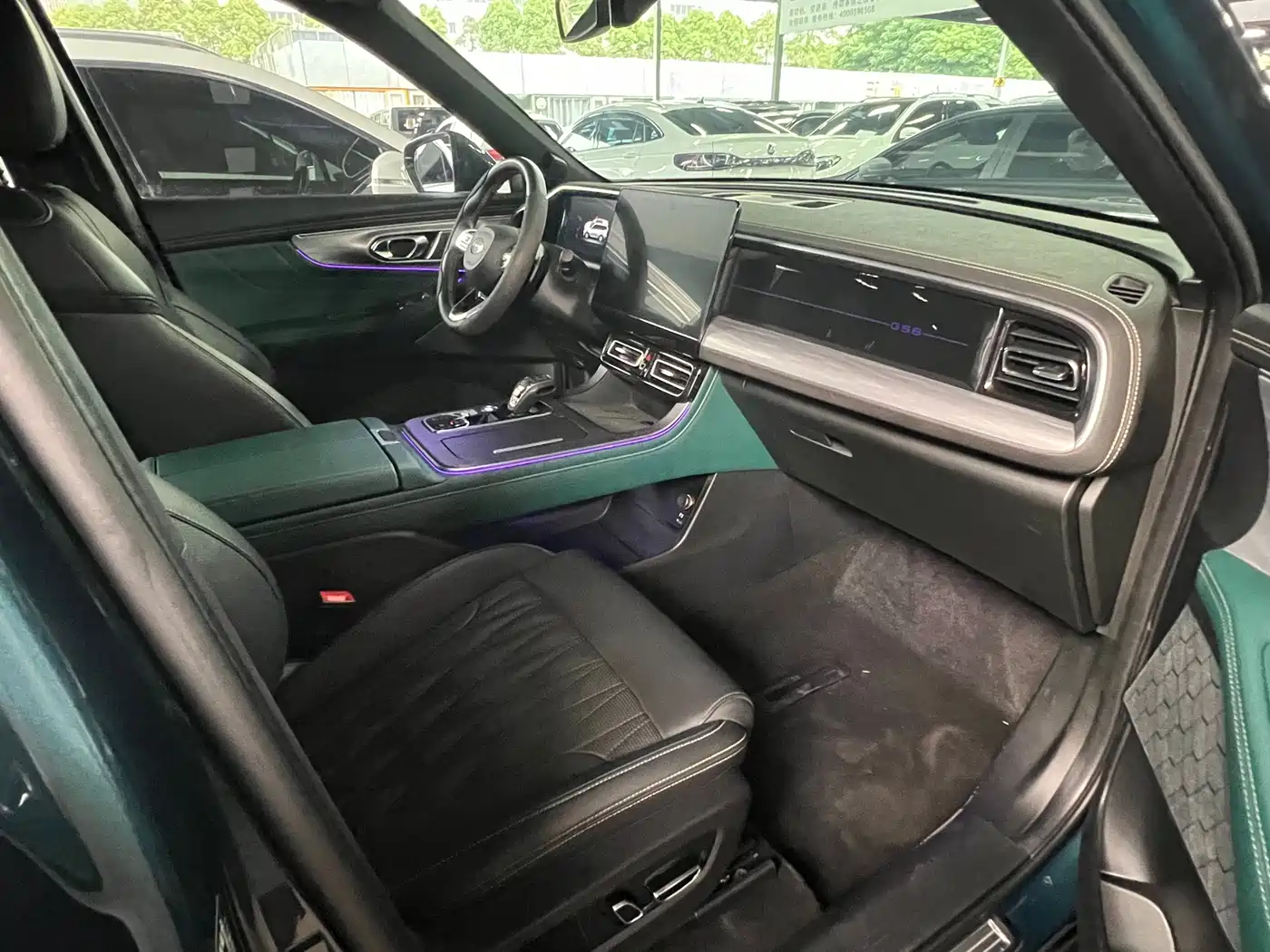 GAC Trumpchi Trumpchi GS8 2022 Pilot Series 2.0TGDI 4WD Luxury Smart Connect Edition (7-Seater) фото 16