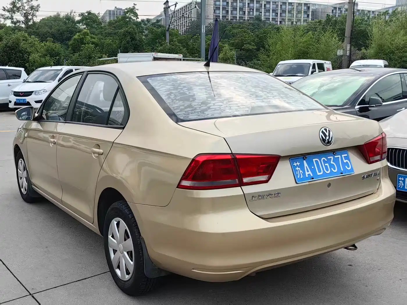 Volkswagen Santana 2013 1.6L Manual Trend Edition фото 11