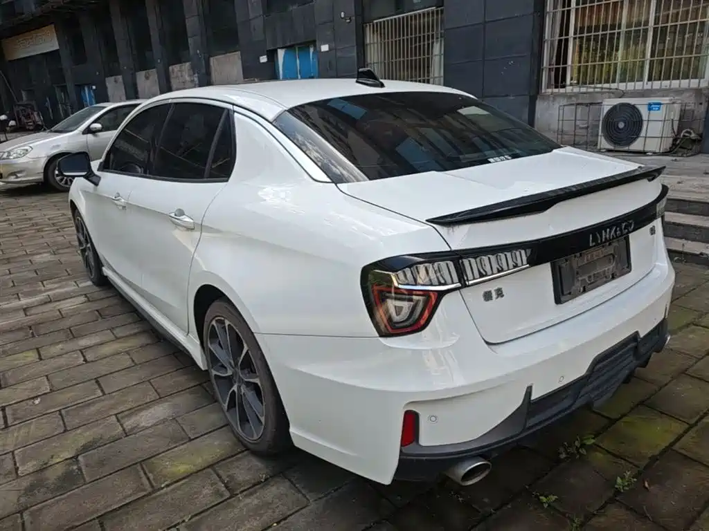 Lynk & Co 03 2020 1.5TD DCT Power Edition фото 5