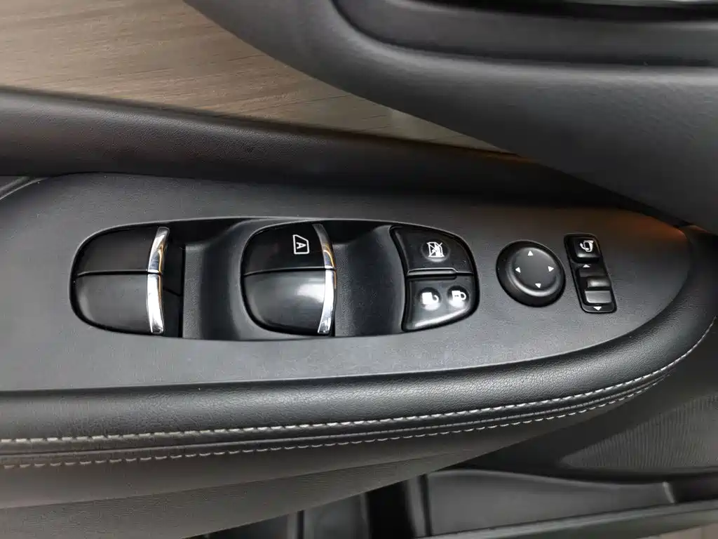 Nissan Murano 2019 2019 2.5L XL 2WD Smart Connect Luxury (China V)