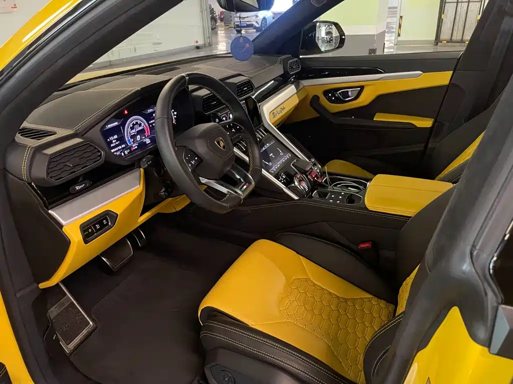 Lamborghini Urus 2022 2021 4.0T V8