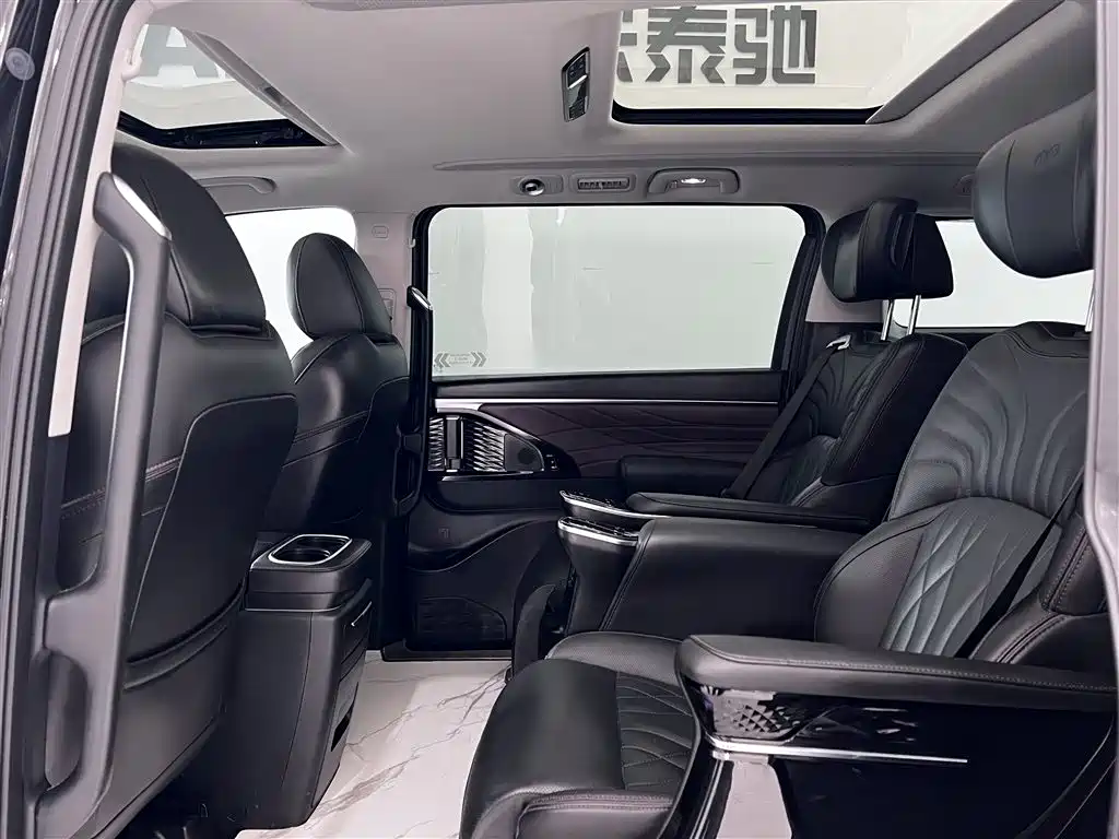 GAC Trumpchi Trumpchi M8 2024 Master Series 400T Premium Edition фото 6