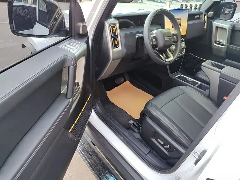 iCAR V23 2026 2025 FWD Premium Model