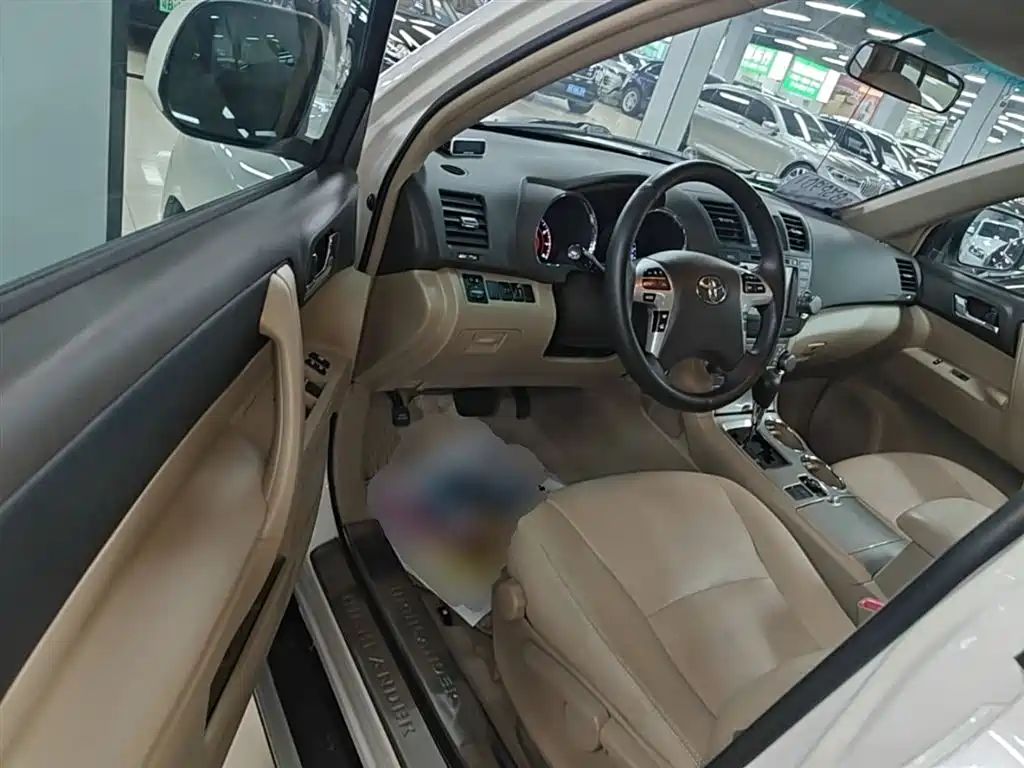 Toyota Highlander 2012 2.7L 2WD 5-seater Elite Edition фото 16
