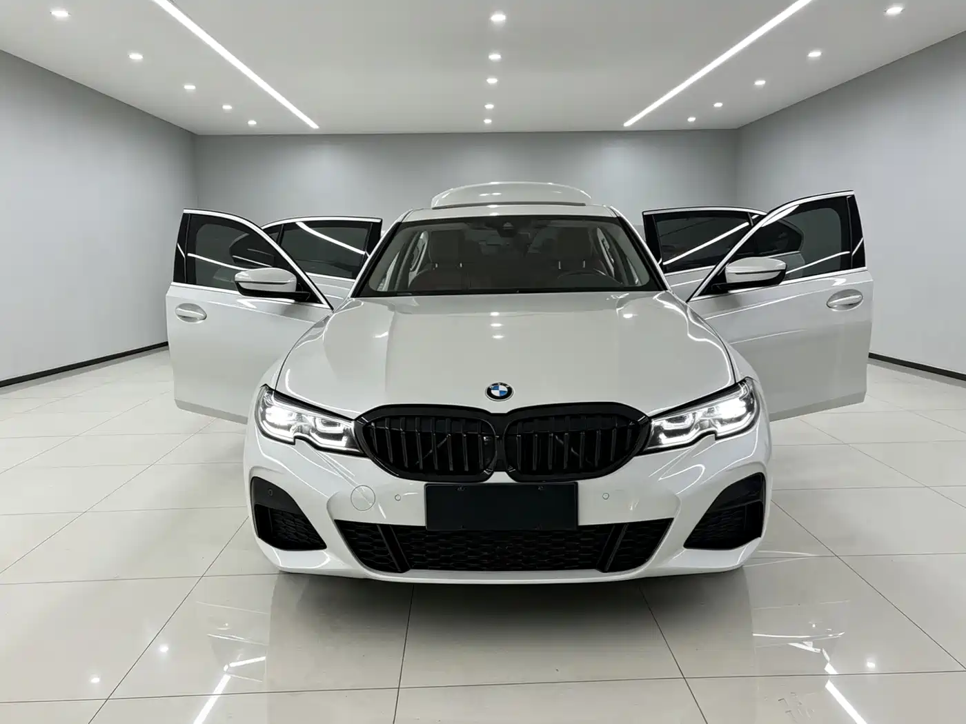 BMW 3 Series 2021 325Li M Sport Package фото 7