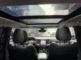 Фото 16 - Jeep Commander